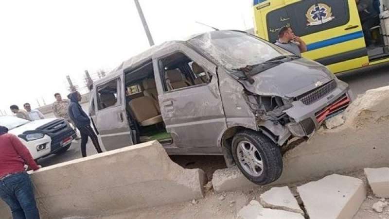 إصابة 4 في حادث انقلاب سيارة بالإسماعيلية