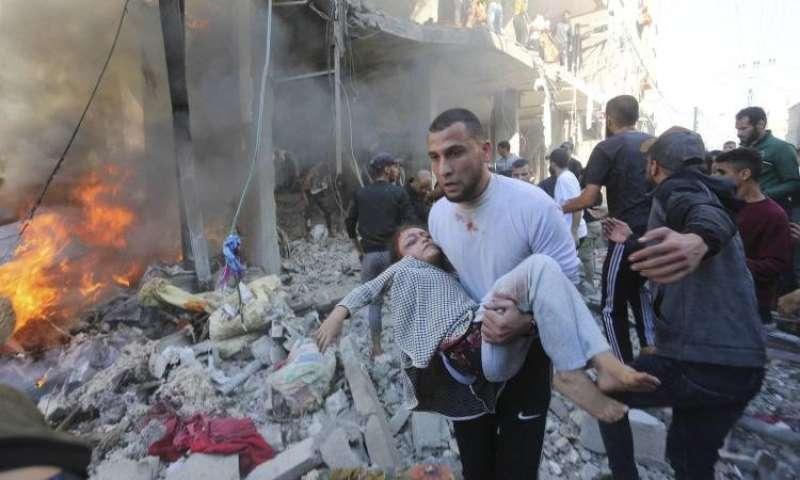 شهداء وجرحى جراء القصف الإسرائيلي المتواصل على قطاع غزة