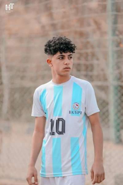 اللاعب أدهم محمد النجم المنتظر في كرة القدم