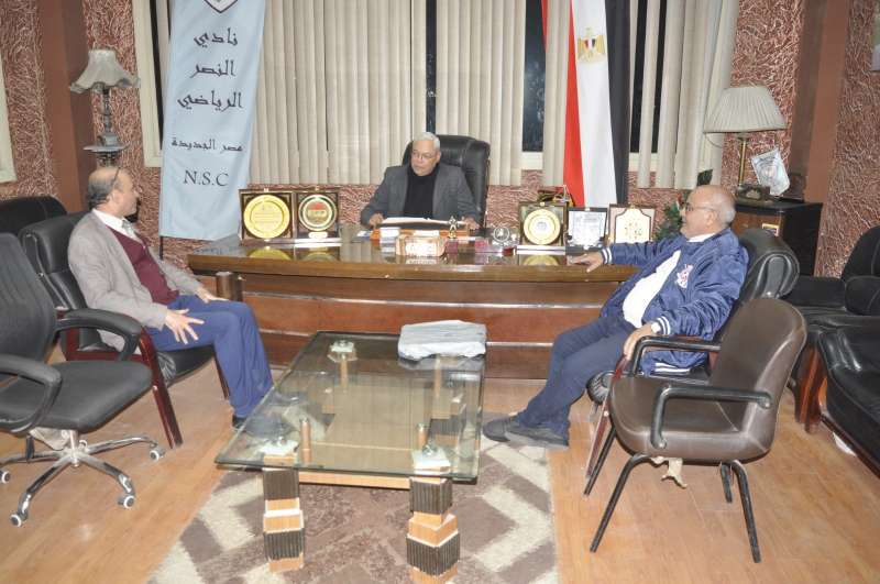 درع التميز للمستشار اشرف لطفى