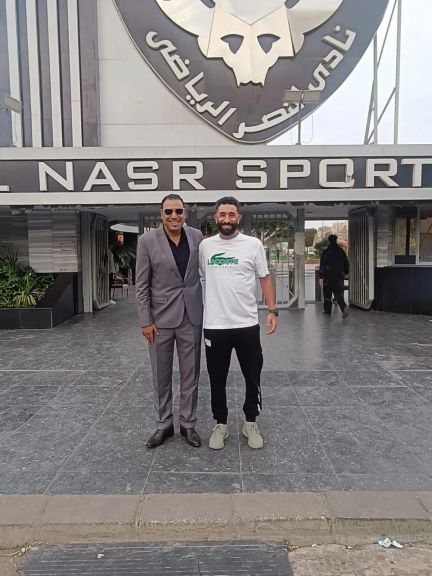 أسرة النجم الرياضي.. تؤيد مصطفى رسمى