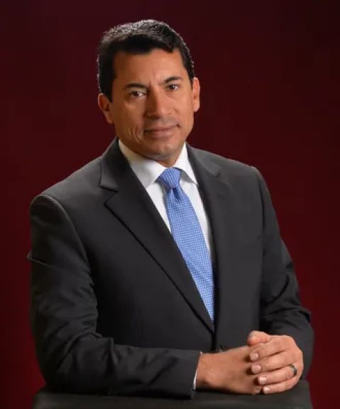 رسالة مكلومة إلي وزير الشباب والرياضة .. أبعد عنك الآفاقين المرتزقة ..بقلم الكاتب الصحفي محمد حلمي