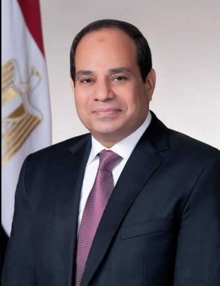 رئيس التحرير ينهئ د/أشرف صبحي