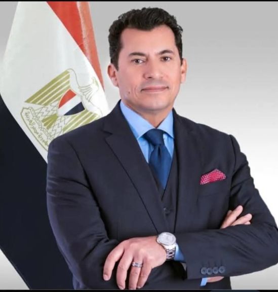 رئيس التحرير يهنئ د/أشرف صبحي